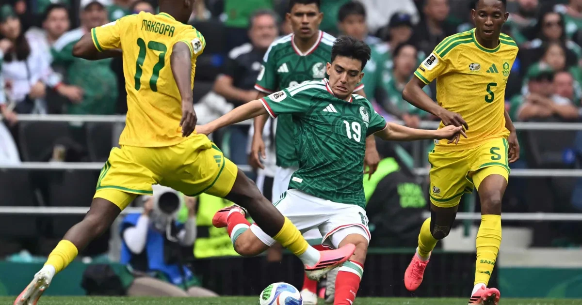 Mexikos Wunderknabe auf den Spuren des großen Pele