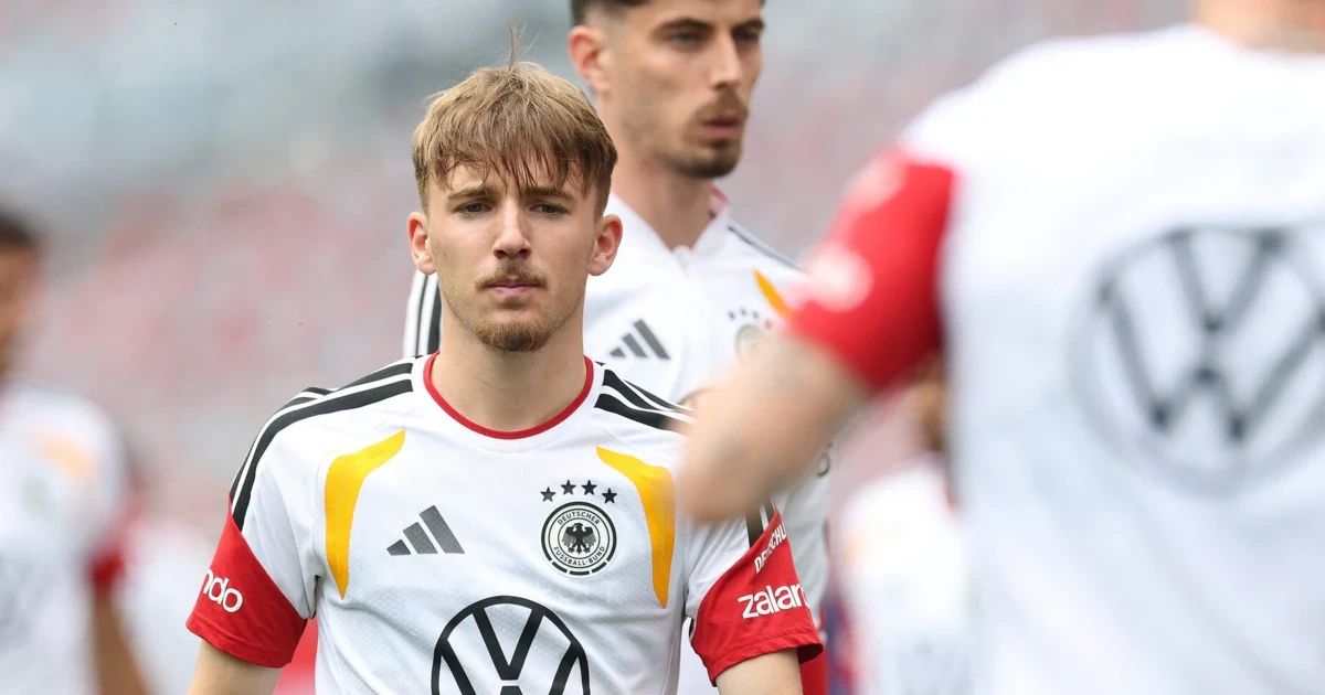 Karl droht WM-Aus! DFB-Jungstar am Weg ins Spital