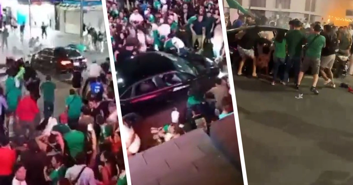 Auto rast bei WM-Party in Mexiko in Menschenmenge
