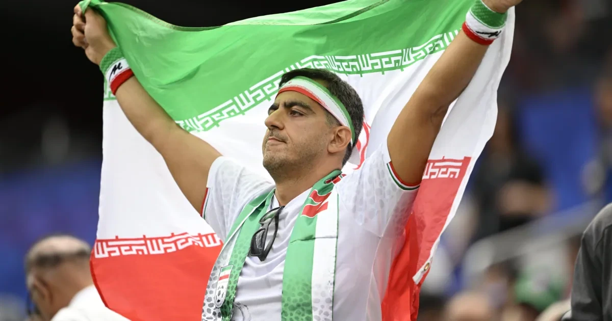LIVE: Pfiffe bei Iran-Hymne ++ Belgien unter Druck
