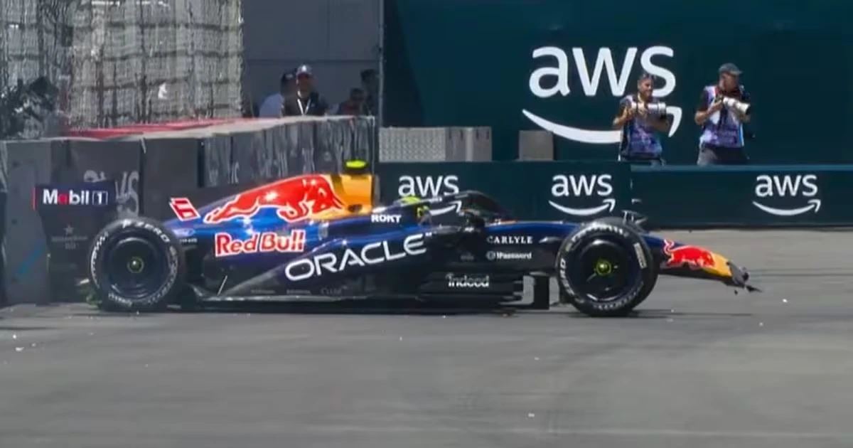 LIVE: Red-Bull-Pilot schlägt in die Barriere ein