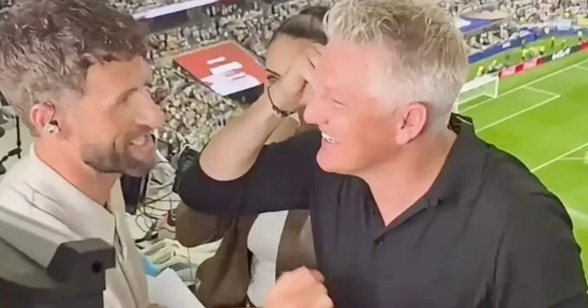 „Schau, die Ösis“: Schweinsteiger feixt mit Müller