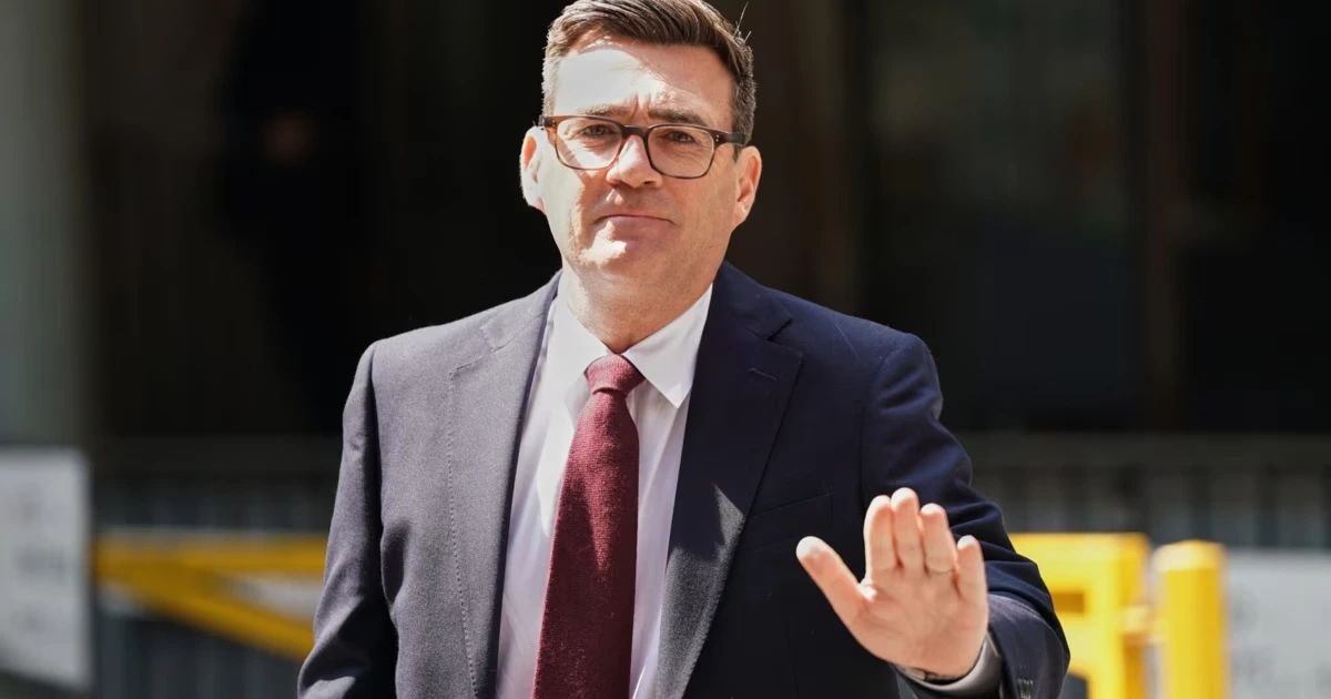 Burnham als Chef der Labour Party bestätigt