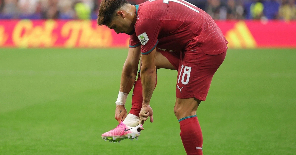 Schuh von Portugal-Kicker sorgt für Rätselraten
