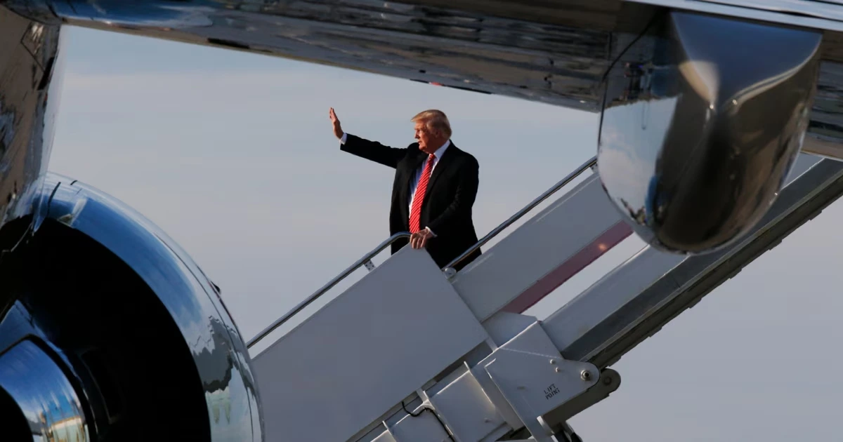 Flughafen heißt jetzt Präsident Donald J. Trump
