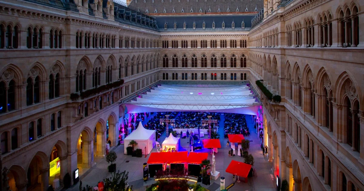 Warum im Wiener Rathaus wieder gelacht werden darf