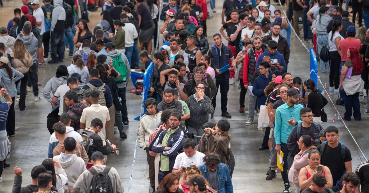 1,2 Millionen Migranten wollen Aufenthaltstitel