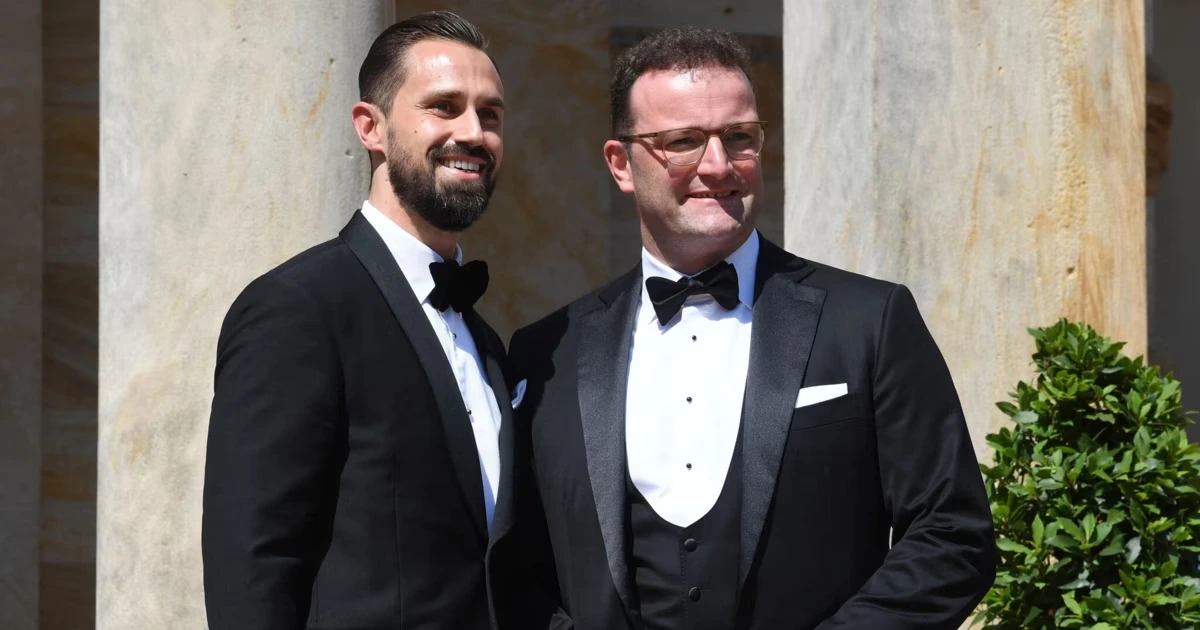 „Doppelmoral“: Spahn spricht über Leihmutter-Baby