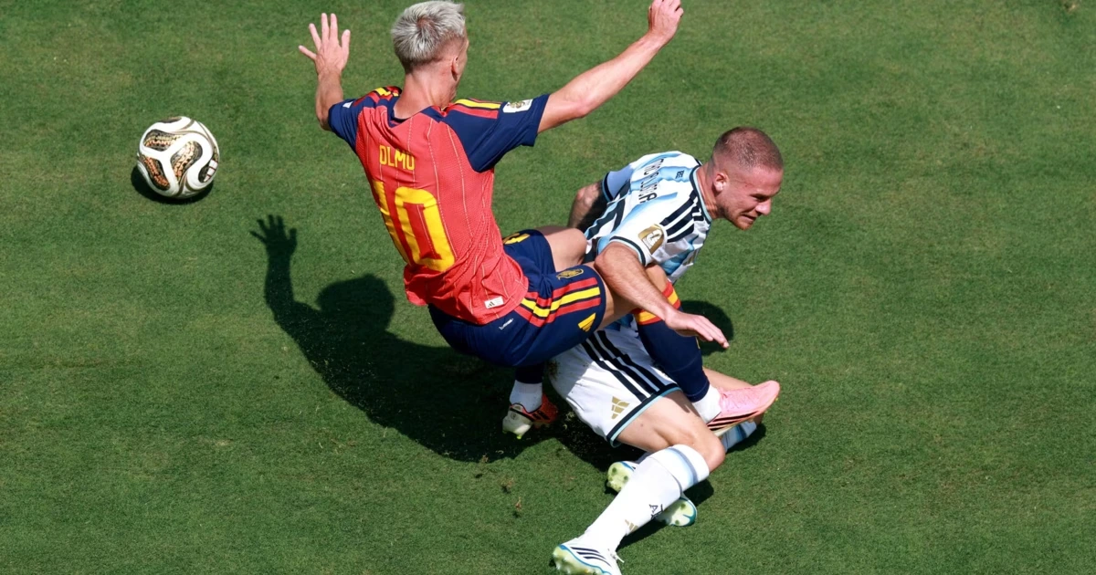 Dafür keine Karte? Aufregung um Argentinien-Foul