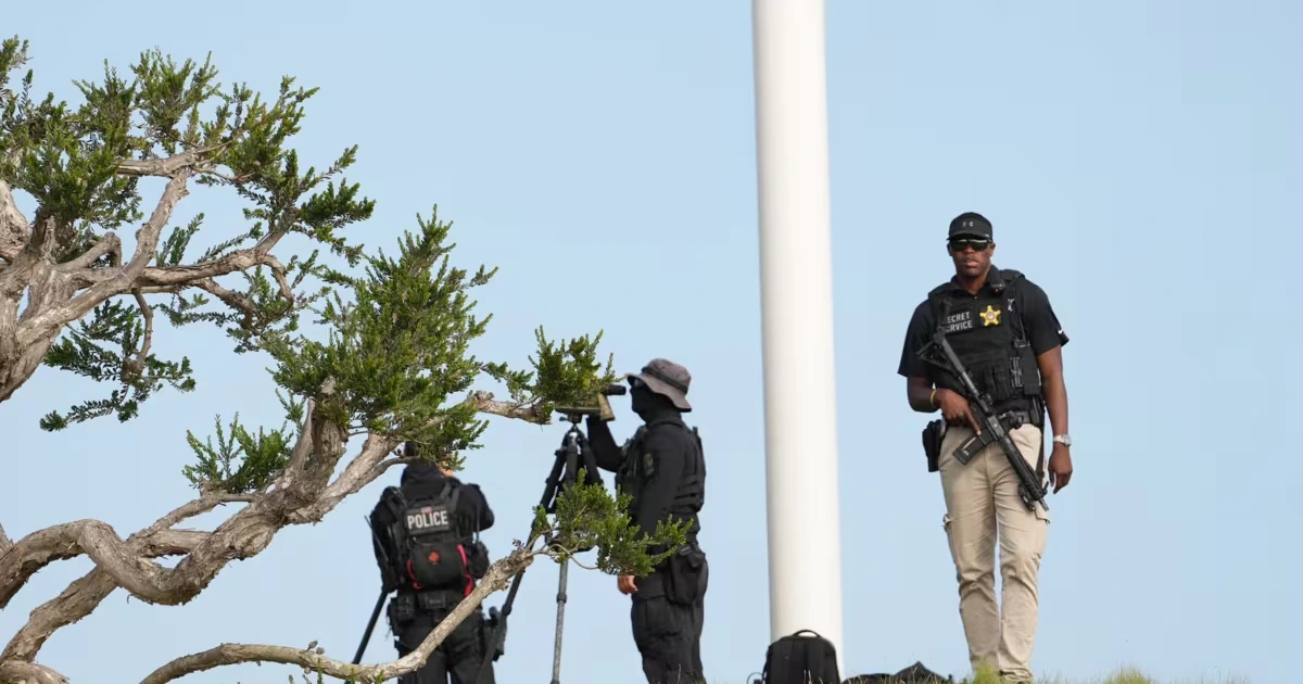 Bewaffneter bei Trumps Golfplatz festgenommen