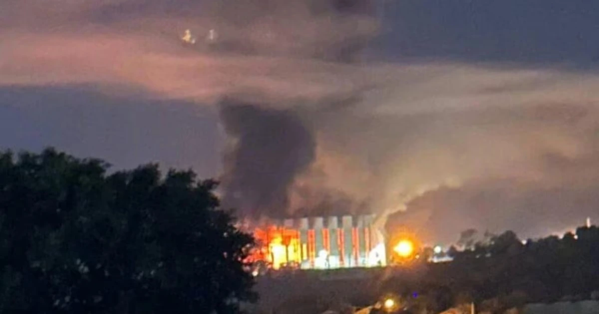 Ukraine setzt russisches Drohnenzentrum in Brand