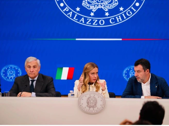 Manovra da 26 miliardi, tutte le misure: 100 euro l’anno per i neonati, Irpef al 33% fino a 55 mila euro e flat tax fino a 100 mila