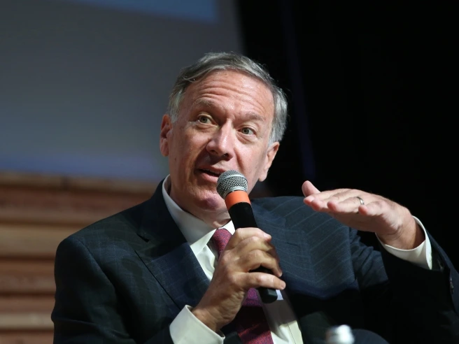 Mike Pompeo, l’ex segretario di Stato Usa (e già braccio destro di Trump) alla presidenza della società che cerca uranio in Italia