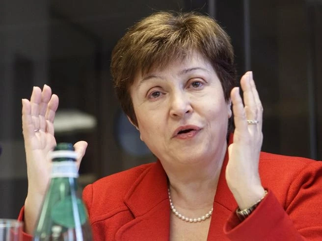 Debiti sovrani, Italia quarta in classifica: ma il problema è mondiale (a partire dall’inflazione)