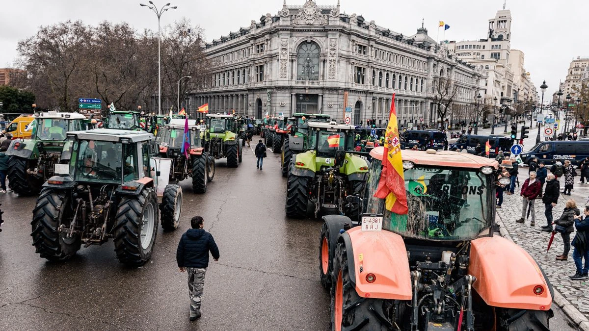 El campo vuelve a las calles a un mes de las elecciones para colar sus problemas en la precampaña
