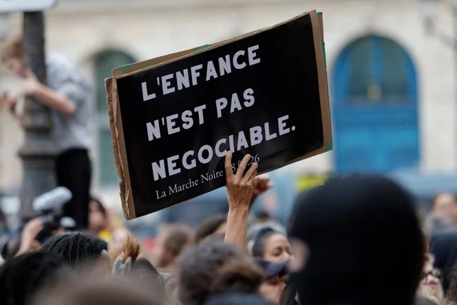 « L’absence prolongée de Défenseur des enfants adresse un message préoccupant » : le gouvernement pressé par des associations de pourvoir le poste