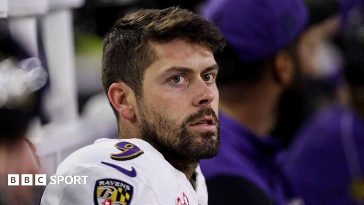 Chiefs coach defends decision to sign kicker Tucker