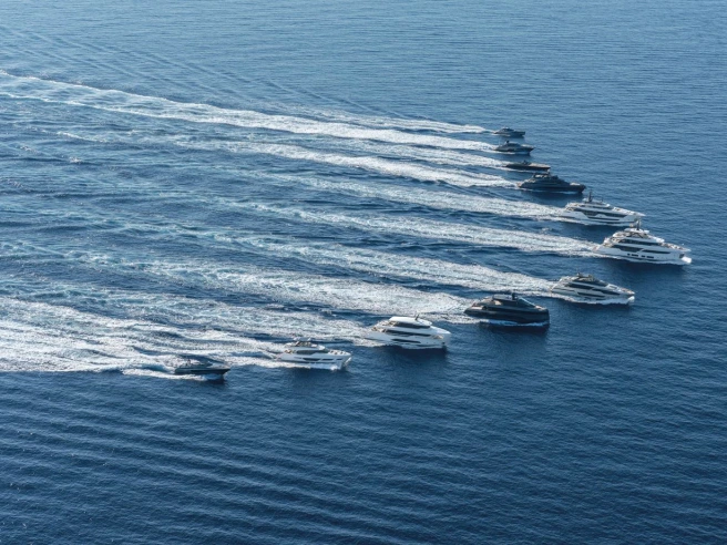 Ferretti Group, ricavi stabili ma margini in calo: riviste le stime per il 2026. Ok alla costruzione di yacht fino a 100 metri nei cantieri di Ancona
