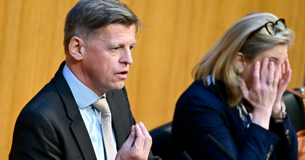 Regierung streitet um kleinere Politiker-Gehälter