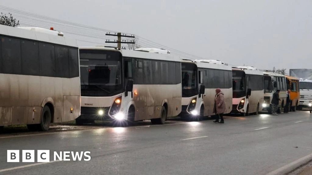 Evacuated Ukrainians from Russian-occupied Oleshky arrive in Belarus