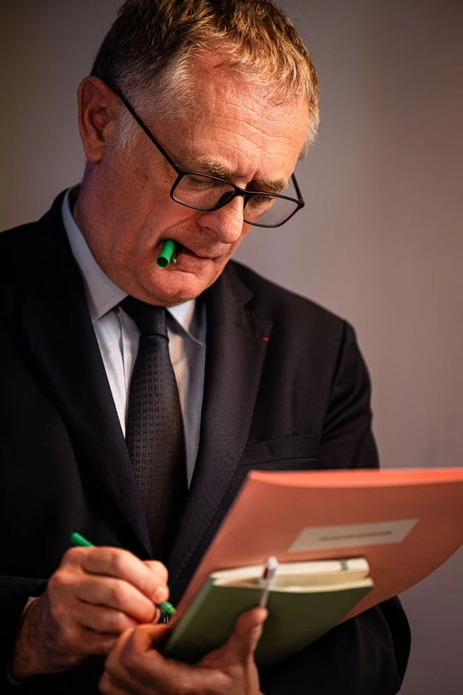 Budget 2027 : Philippe Juvin, l’urgentiste qui veut stopper l’hémorragie financière