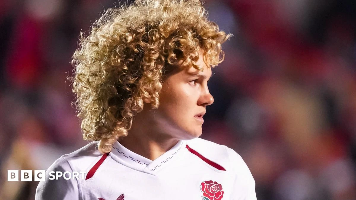 Red Roses make six changes but Kildunne on bench again