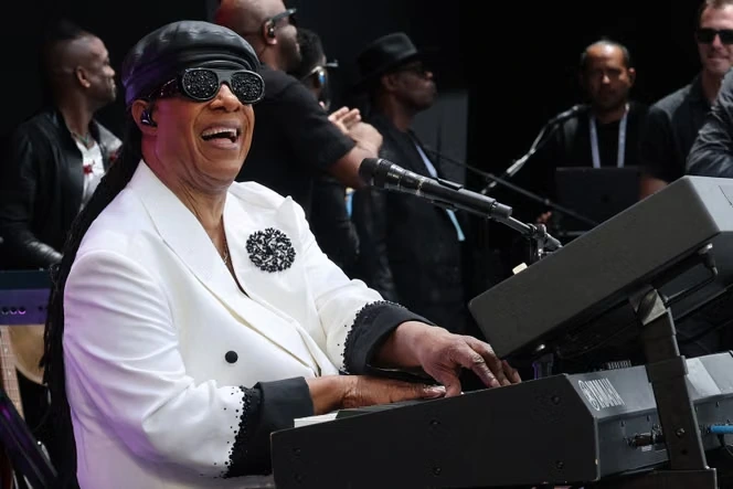 A l’Accor Arena de Paris, la légende Stevie Wonder retrouve la clé de son génie