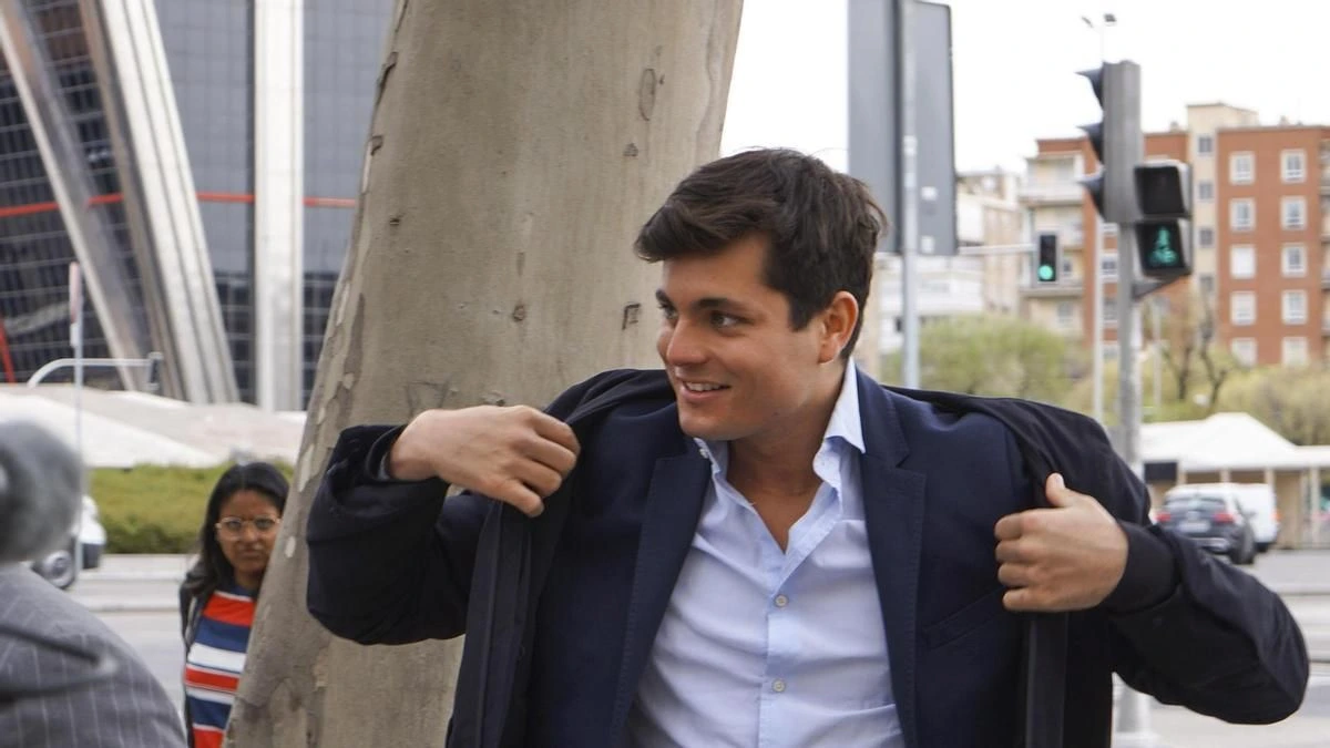 Un juzgado declara en rebeldía a Vito Quiles y ordena su búsqueda y detención para notificarle la apertura de un juicio
