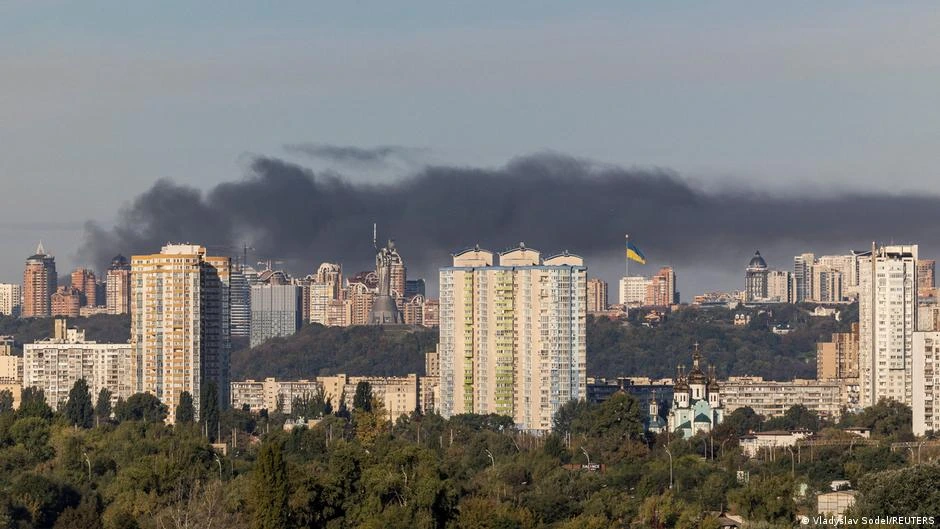 Dos muertos en Kiev tras un ataque ruso con misiles