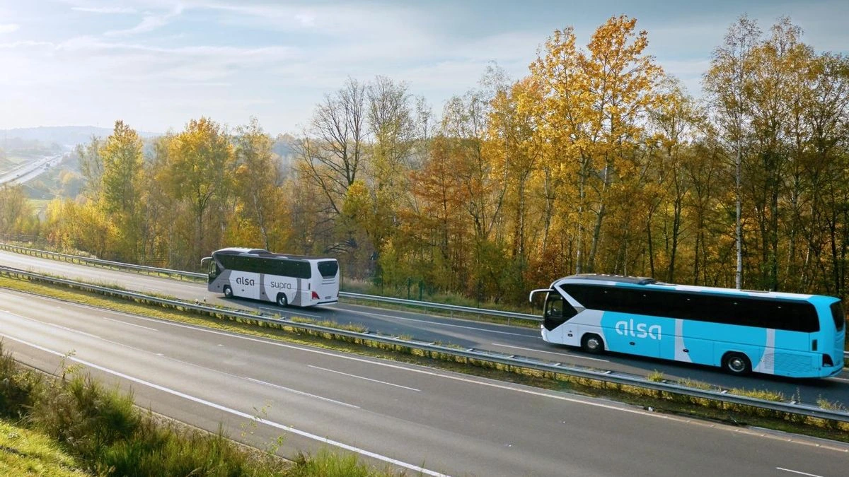 Alsa lanza una oferta millonaria para recuperar sus autobuses 20 años después de vendérselos a un grupo británico