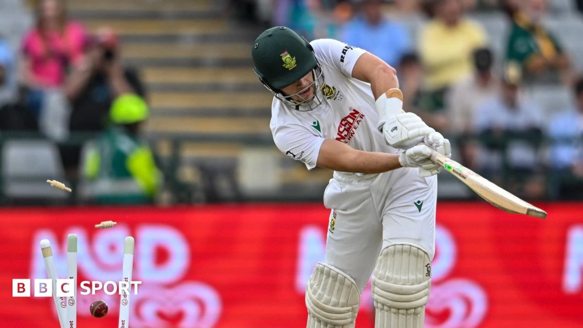 Australia roar to keep Cummins out of unwanted club... for now