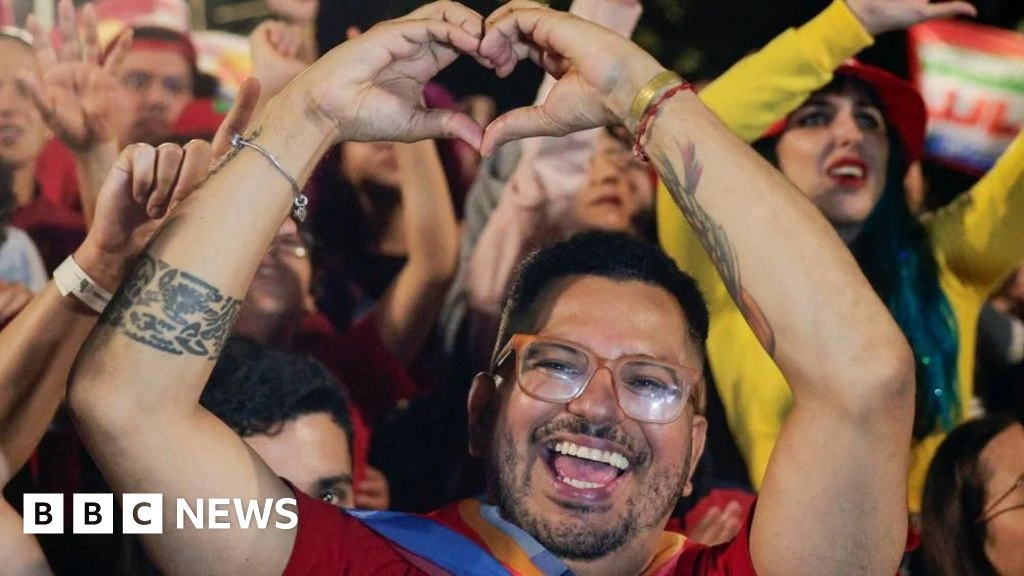 How 'Lula's Army' WhatsApp chat helped turn Brazil election around